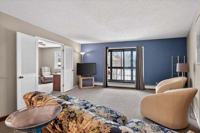 2680 Oxford Street N 125, Roseville, MN 55113