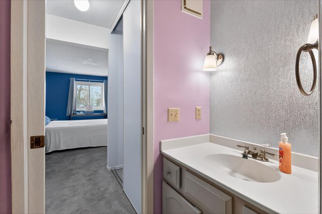 2680 Oxford Street N 125, Roseville, MN 55113