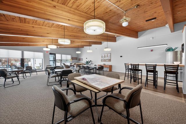 2680 Oxford Street N 125, Roseville, MN 55113