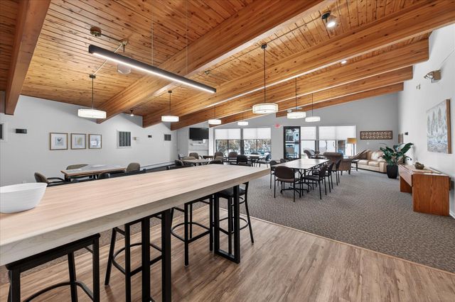 2680 Oxford Street N 125, Roseville, MN 55113