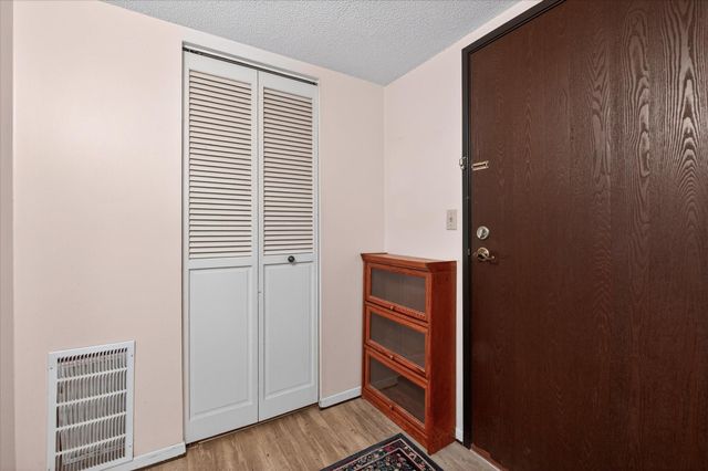 2680 Oxford Street N 125, Roseville, MN 55113