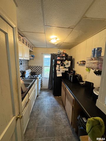 20 RIVER Drive, North Pekin, IL 61554