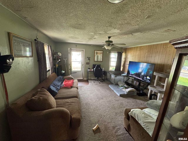 20 RIVER Drive, North Pekin, IL 61554