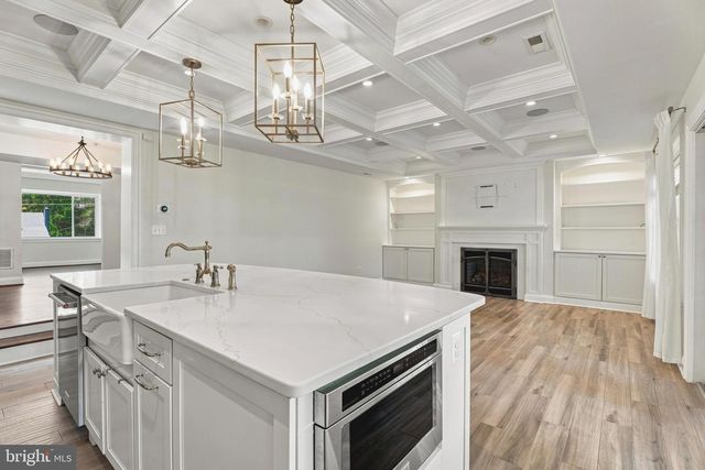 6621 LOCH HILL RD, Baltimore, MD 21239