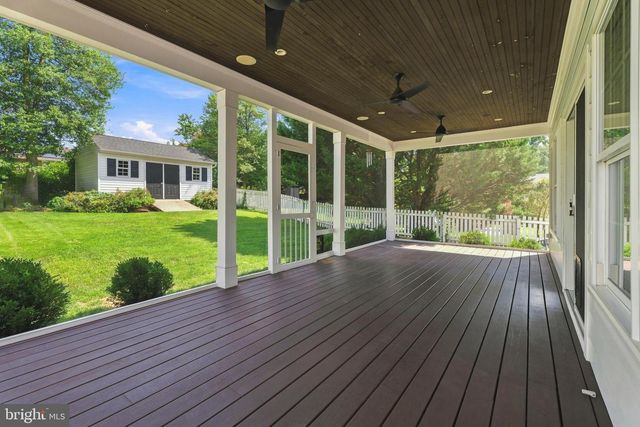 6621 LOCH HILL RD, Baltimore, MD 21239