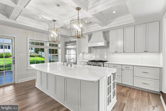 6621 LOCH HILL RD, Baltimore, MD 21239