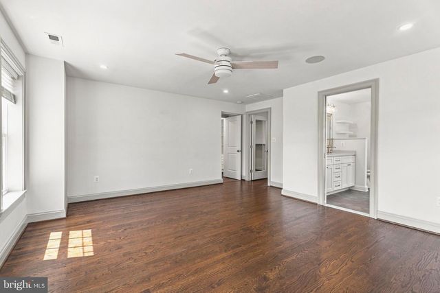6621 LOCH HILL RD, Baltimore, MD 21239