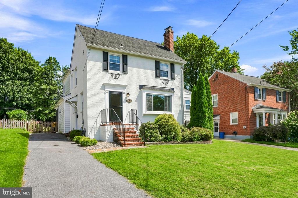 6621 LOCH HILL RD, Baltimore, MD 21239