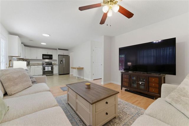 3859 Sunview Drive NW, Acworth, GA 30101