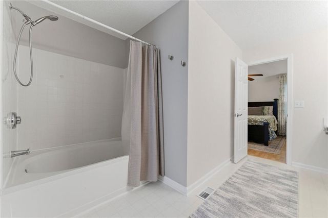 3859 Sunview Drive NW, Acworth, GA 30101