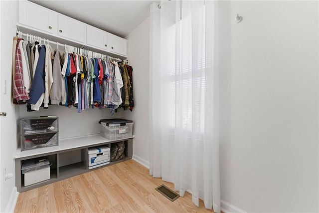 3859 Sunview Drive NW, Acworth, GA 30101