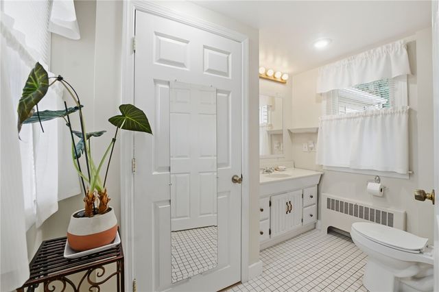 19 Beatrice Avenue, Warwick, RI 02889