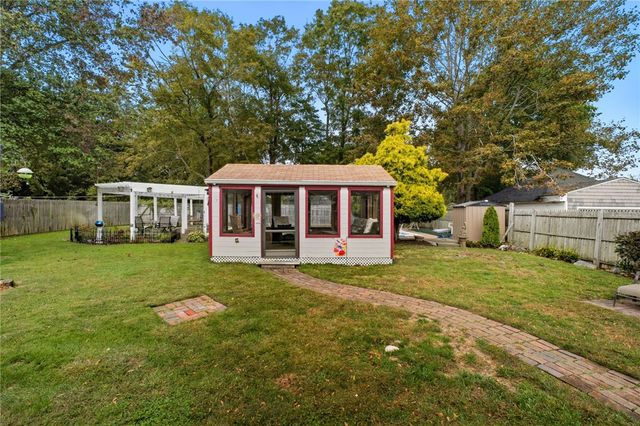 19 Beatrice Avenue, Warwick, RI 02889