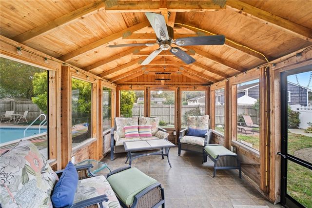 19 Beatrice Avenue, Warwick, RI 02889