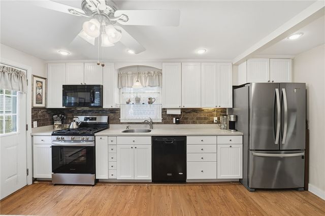 19 Beatrice Avenue, Warwick, RI 02889