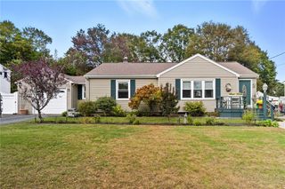 19 Beatrice Avenue, Warwick, RI 02889