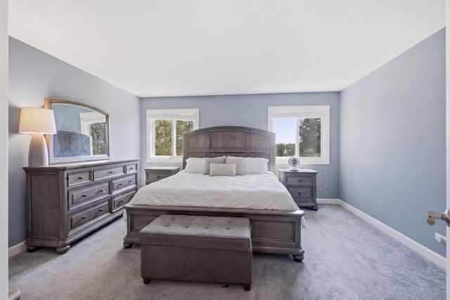 635 N Brookdale Drive, Schaumburg, IL 60194