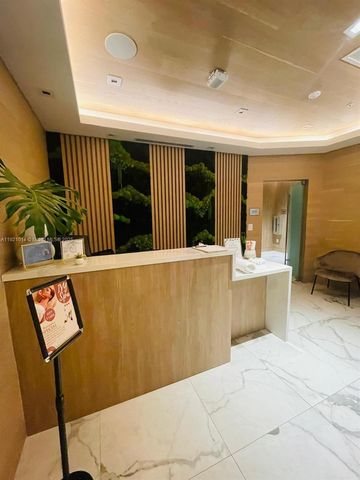 90 SW 3rd St 2605, Miami, FL 33130