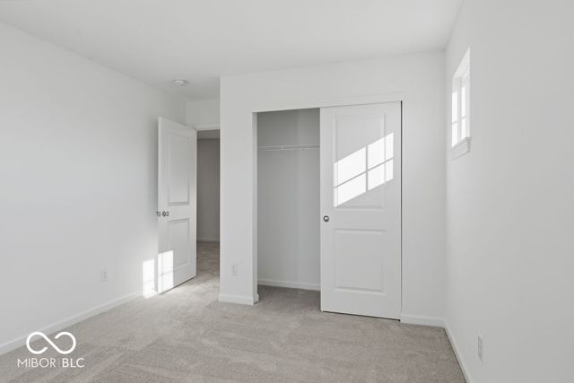 306 N Bur Oak Drive, Mooresville, IN 46158