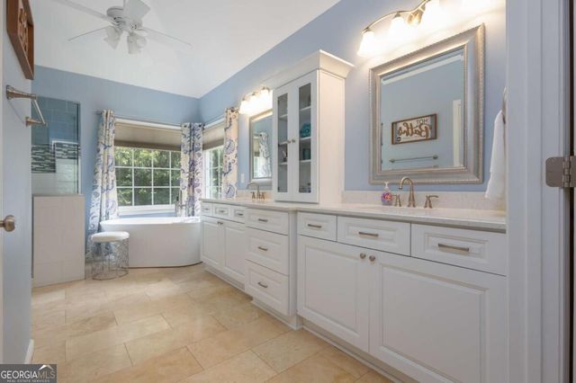 1595 Highland Oaks Way, Lawrenceville, GA 30043