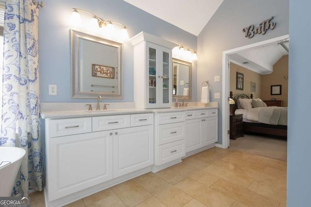 1595 Highland Oaks Way, Lawrenceville, GA 30043