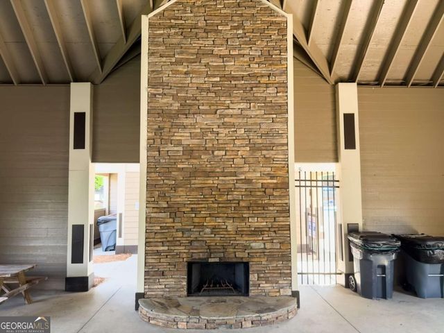 1595 Highland Oaks Way, Lawrenceville, GA 30043