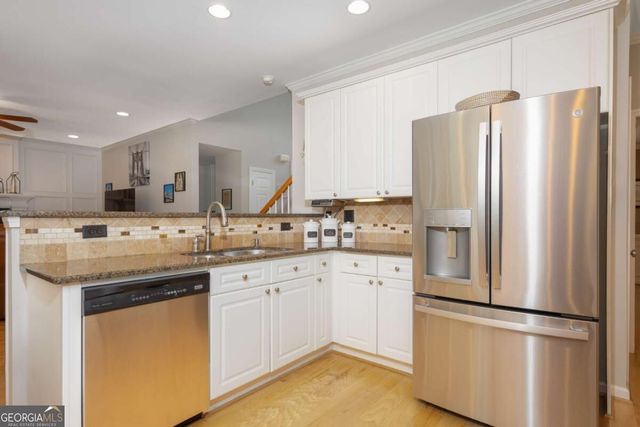 1595 Highland Oaks Way, Lawrenceville, GA 30043