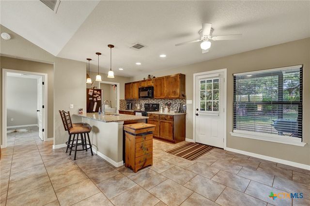 4142 Morningside Way, Canyon Lake, TX 78133