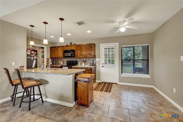 4142 Morningside Way, Canyon Lake, TX 78133