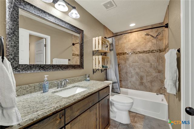 4142 Morningside Way, Canyon Lake, TX 78133