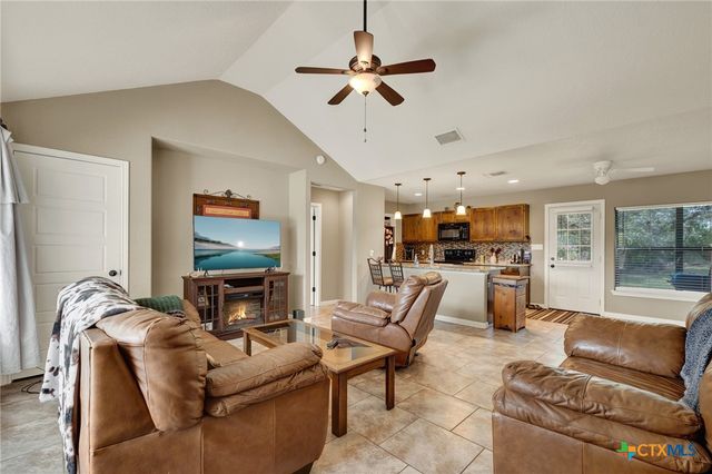 4142 Morningside Way, Canyon Lake, TX 78133