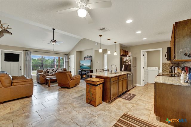 4142 Morningside Way, Canyon Lake, TX 78133