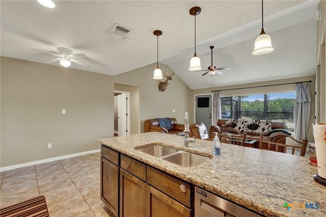 4142 Morningside Way, Canyon Lake, TX 78133