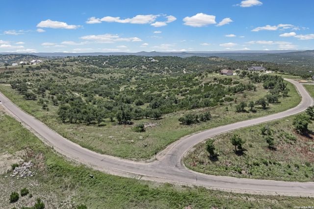 151 FALLING OAK DR, Blanco, TX 78606