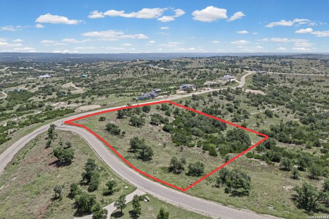 151 FALLING OAK DR, Blanco, TX 78606