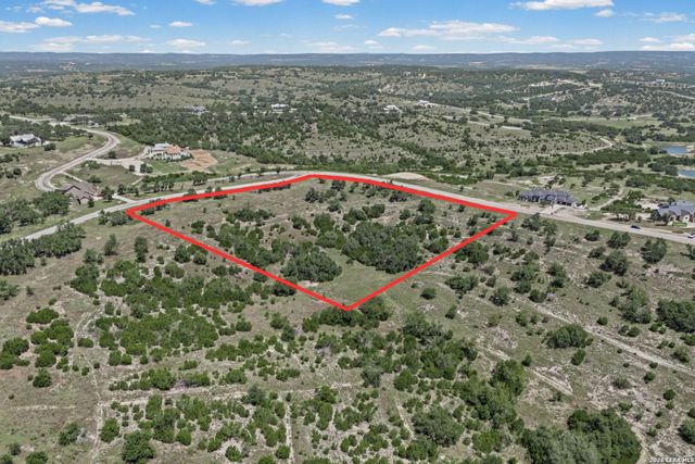 151 FALLING OAK DR, Blanco, TX 78606