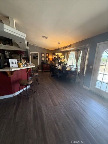 8026 PRIMROSE Avenue, Oak Hills, CA 92344