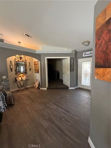 8026 PRIMROSE Avenue, Oak Hills, CA 92344