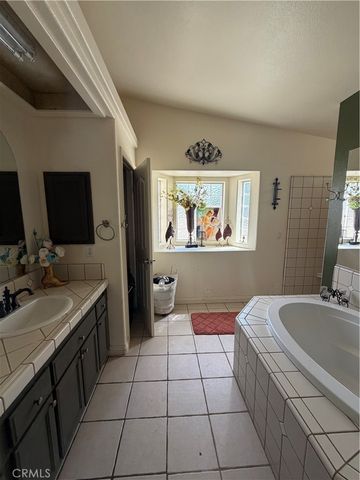 8026 PRIMROSE Avenue, Oak Hills, CA 92344