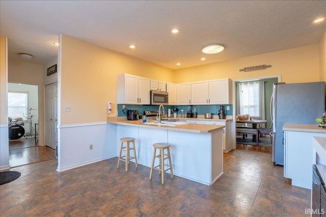 7544 Southfield Drive, Newburgh, IN 47630