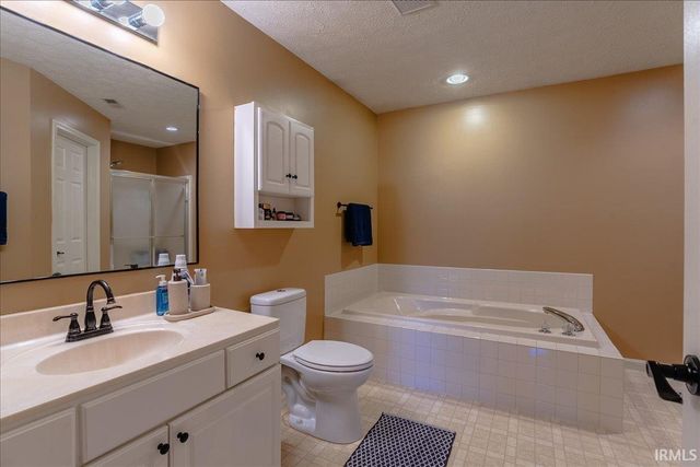 7544 Southfield Drive, Newburgh, IN 47630