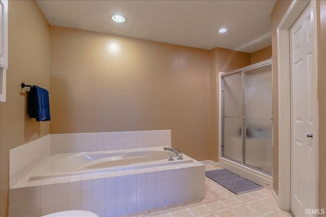 7544 Southfield Drive, Newburgh, IN 47630