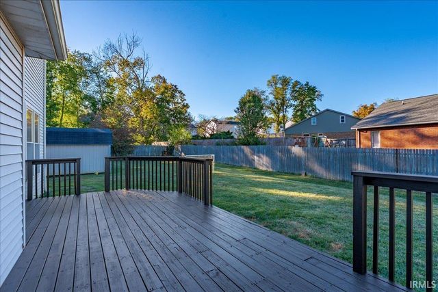 7544 Southfield Drive, Newburgh, IN 47630