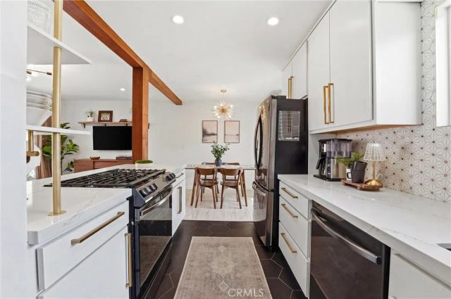2157 Gale Avenue, Long Beach, CA 90810