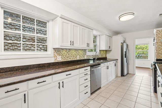 9028 Fringewood Drive, Dallas, TX 75228