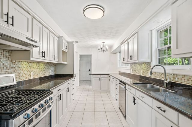 9028 Fringewood Drive, Dallas, TX 75228