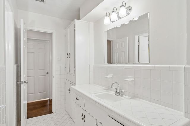 9028 Fringewood Drive, Dallas, TX 75228