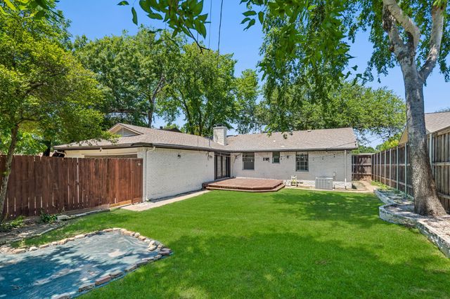 9028 Fringewood Drive, Dallas, TX 75228