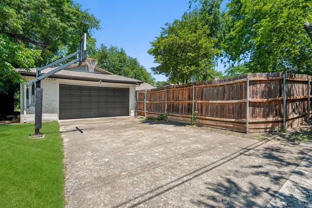 9028 Fringewood Drive, Dallas, TX 75228