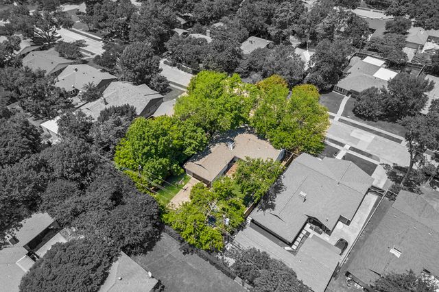 9028 Fringewood Drive, Dallas, TX 75228